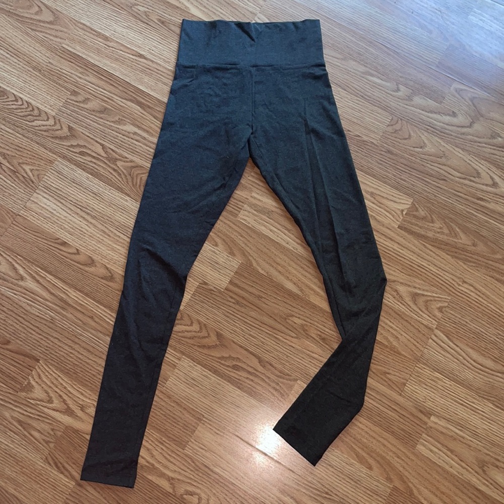 Basic grey leggings